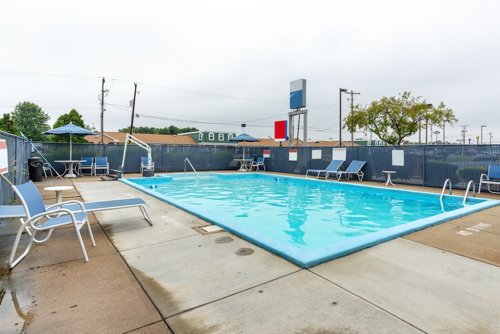 Days Inn by Wyndham New Philadelphia 35/36