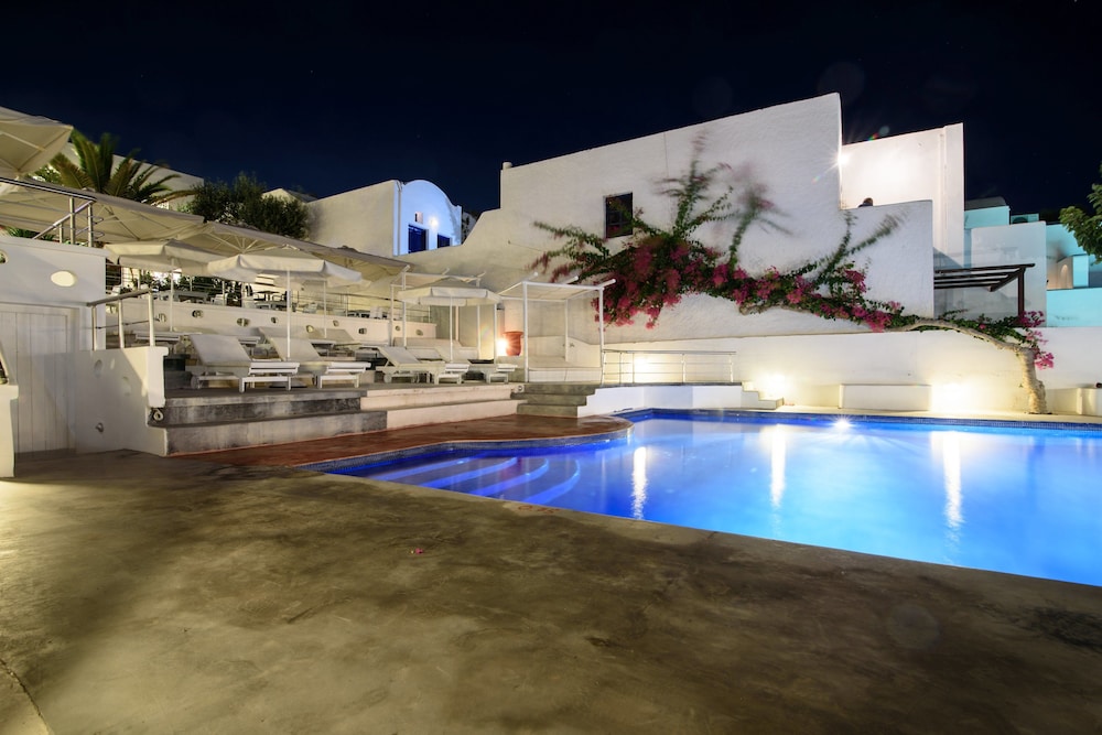 Rk Beach Hotel 48/52