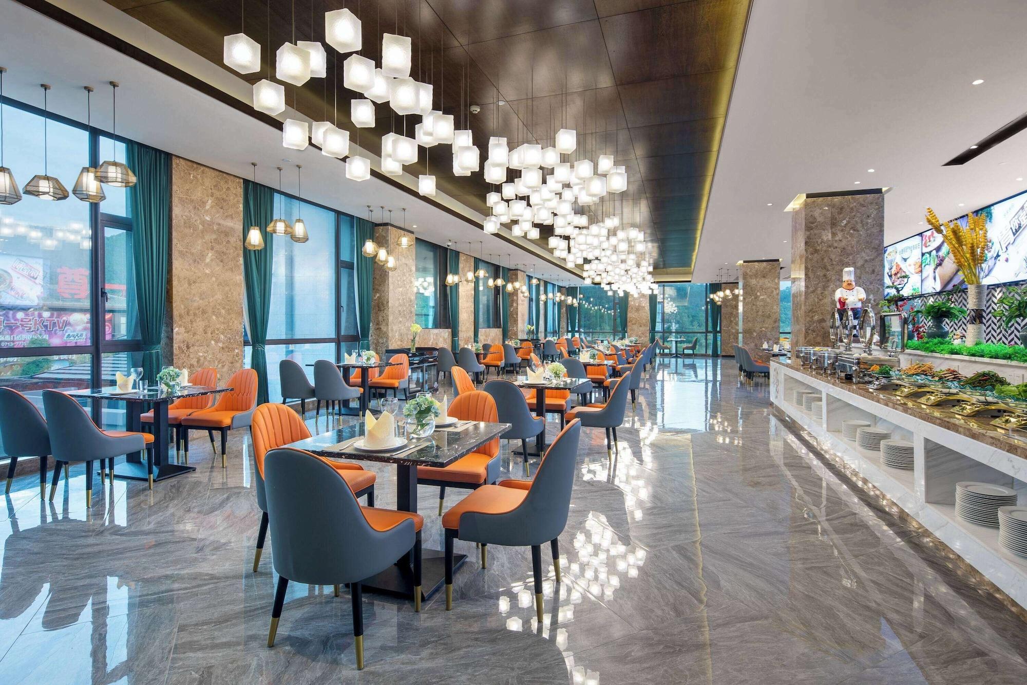 Ramada by Wyndham Yingshan Jiulongwan Resort 18/26
