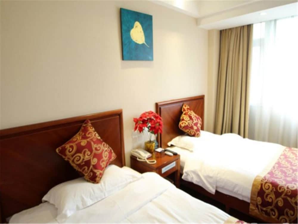 GreenTree Inn Shanghai Jingan Railway Station Xinzha Road Business Hotel 11/17