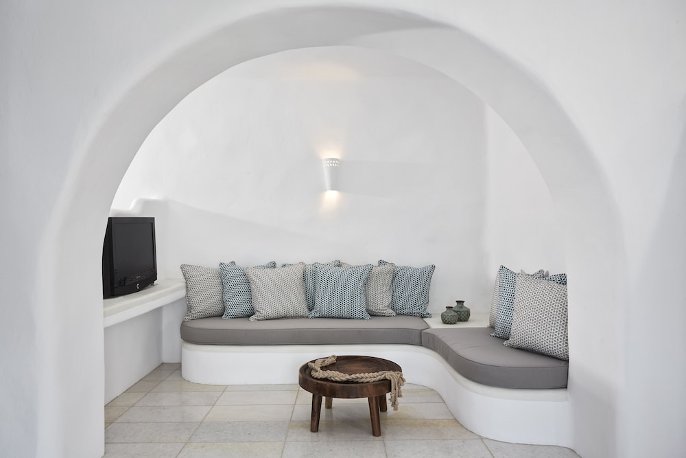 White Dunes Luxury Suites 24/50