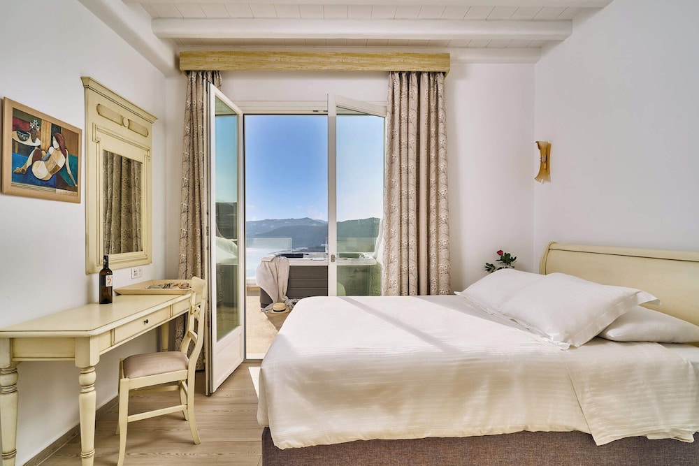 Villa, 12 King Beds, Outdoor Pool