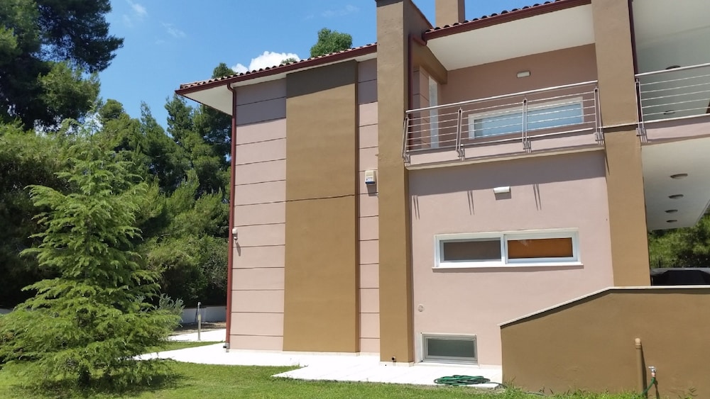 Luxurious Villa Anna Maria 2/50