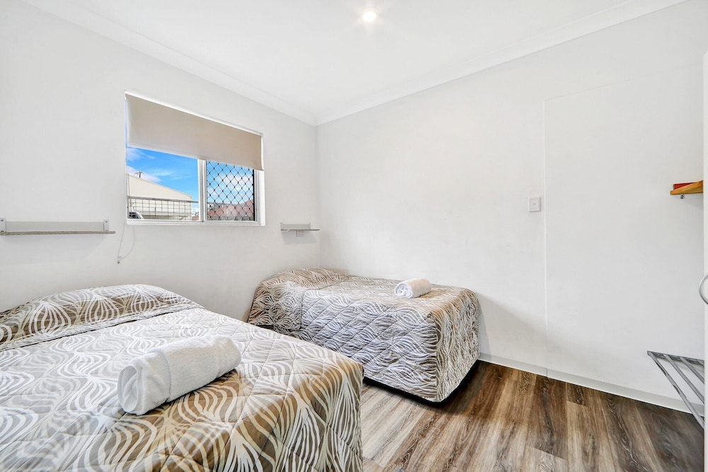 RIVIERA MOTEL BUNDABERG 15/44