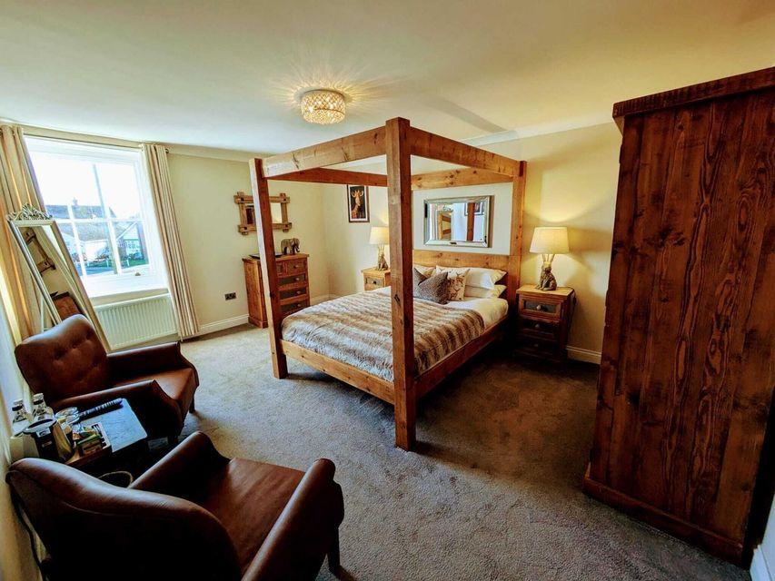 Four Poster, Double Bed