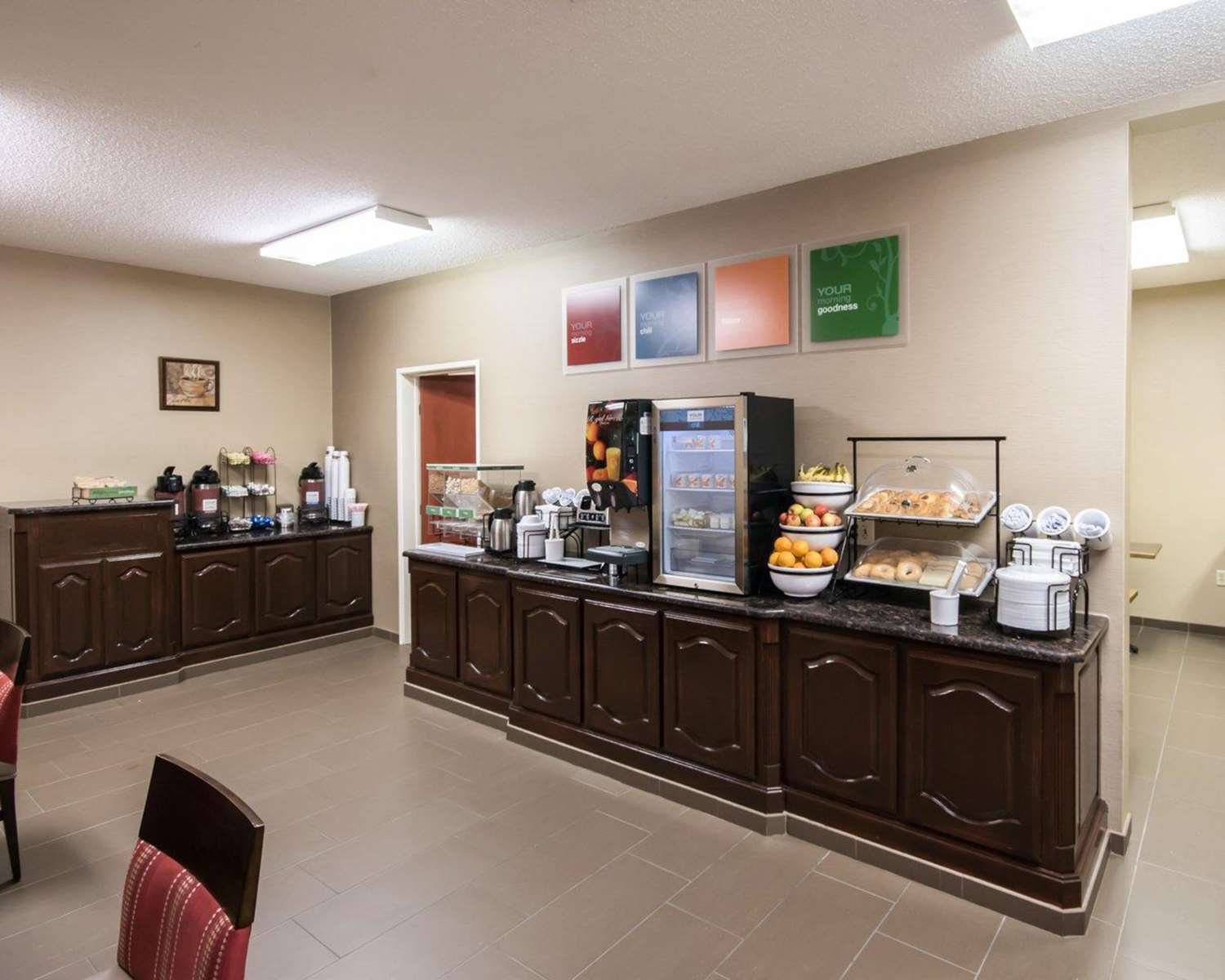 Comfort Inn & Suites Red Oak - Dallas Area 6/23