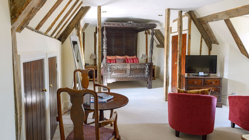 Hintlesham Hall 39/82