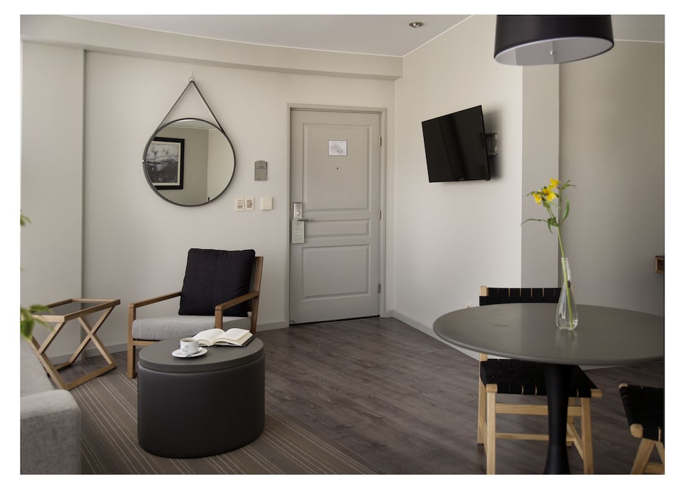 CASA GRANDE SUITES 20/42
