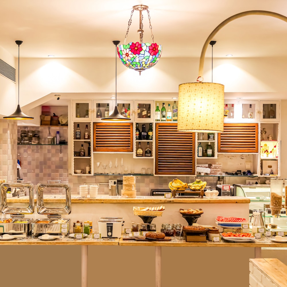 Bloom Hotel - Juhu 34/38