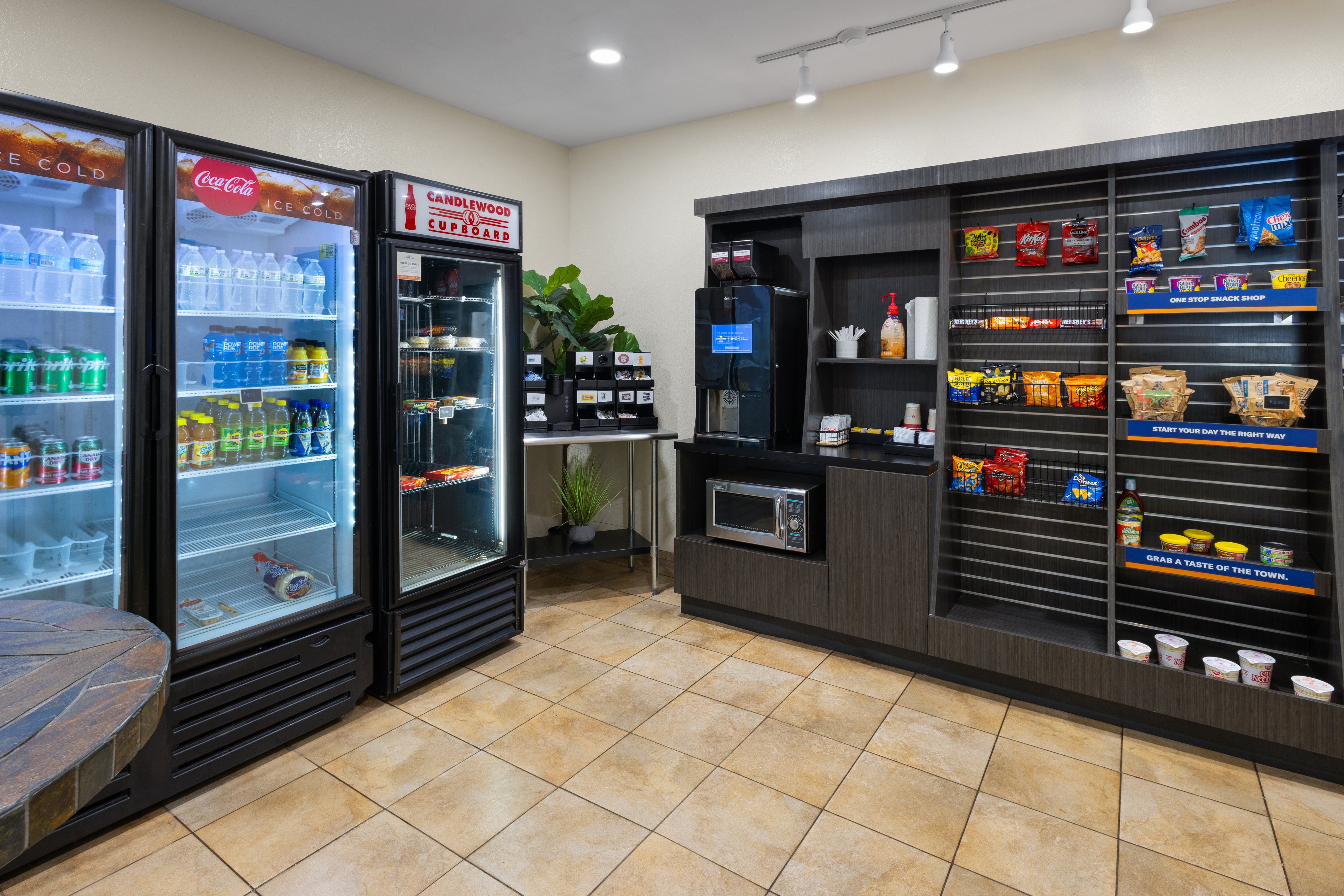 Candlewood Suites Norfolk Airport 24/38
