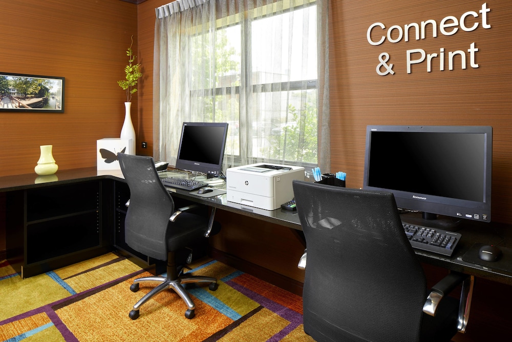 Fairfield Inn Suites Cumberland 38/50