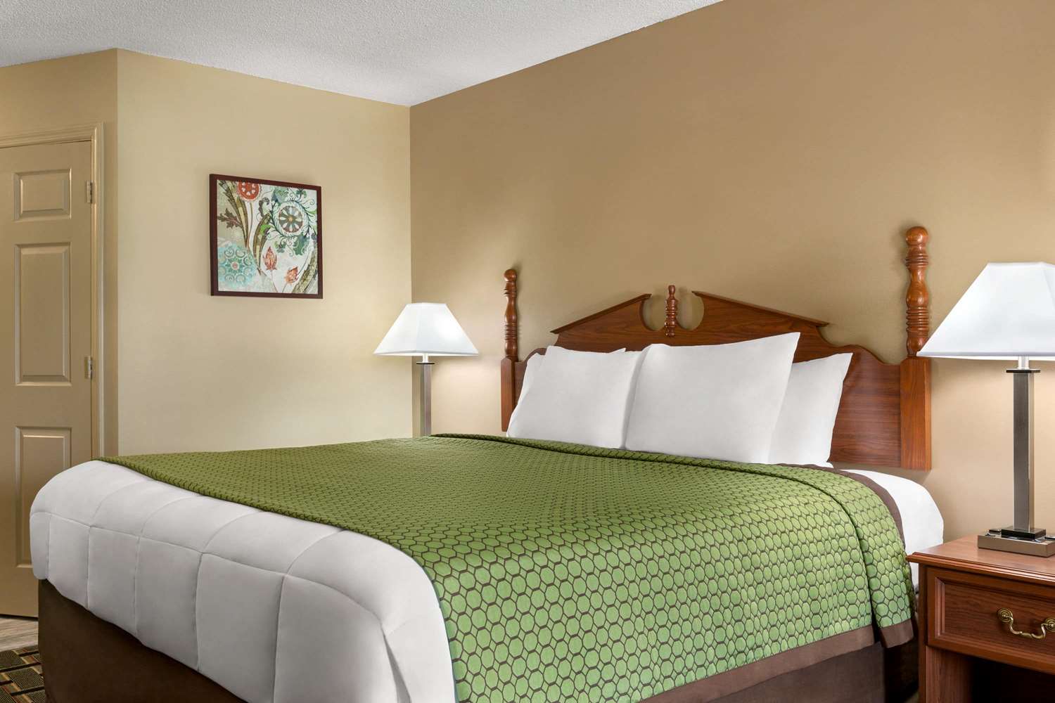 Baymont by Wyndham Warner Robins 23/63