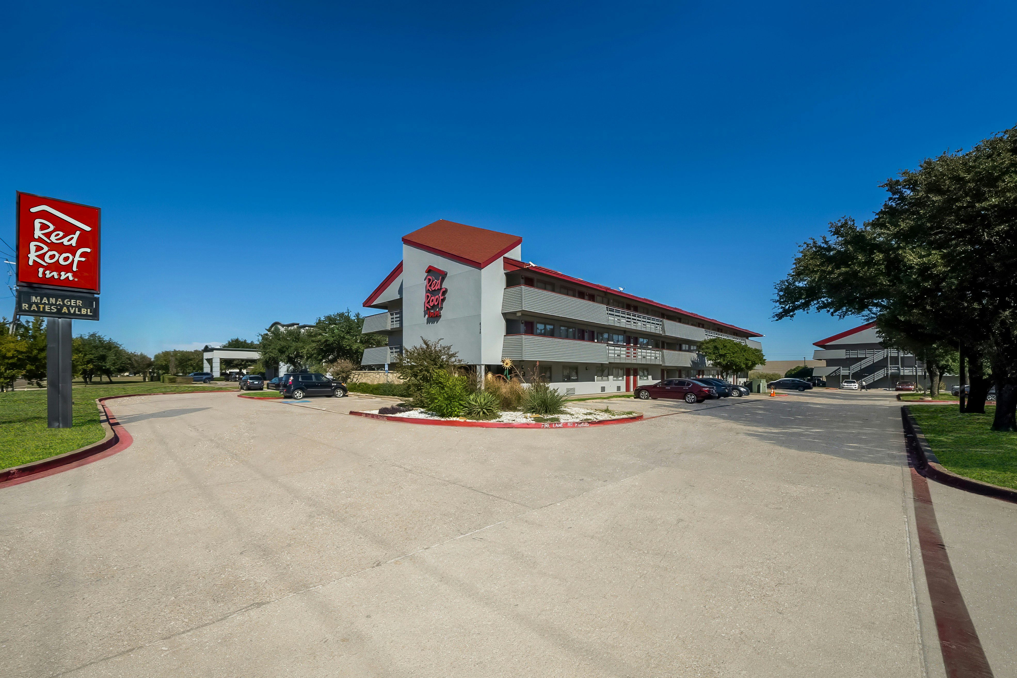 Red Roof Inn Dallas - DFW Airport North 12/15