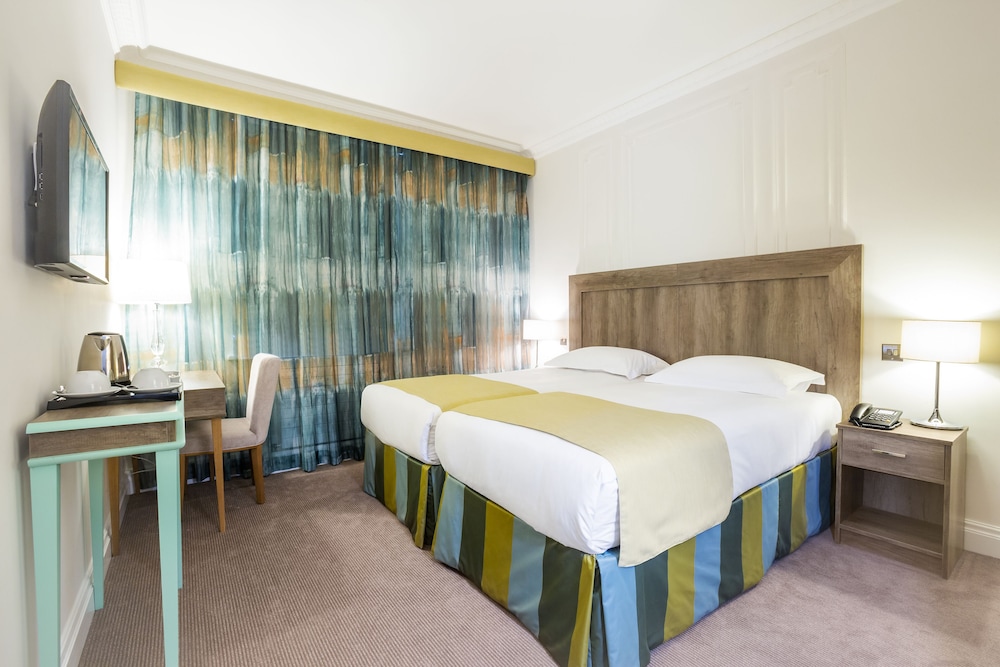 Astor Court Hotel 30/43