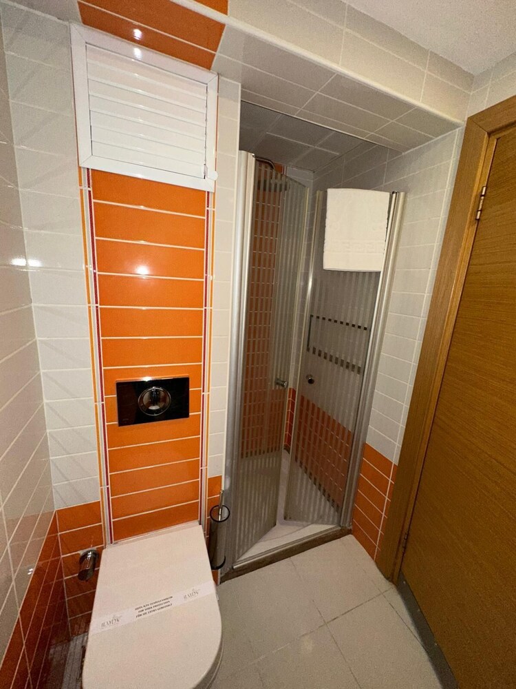 Ilayda Hotel 67/68