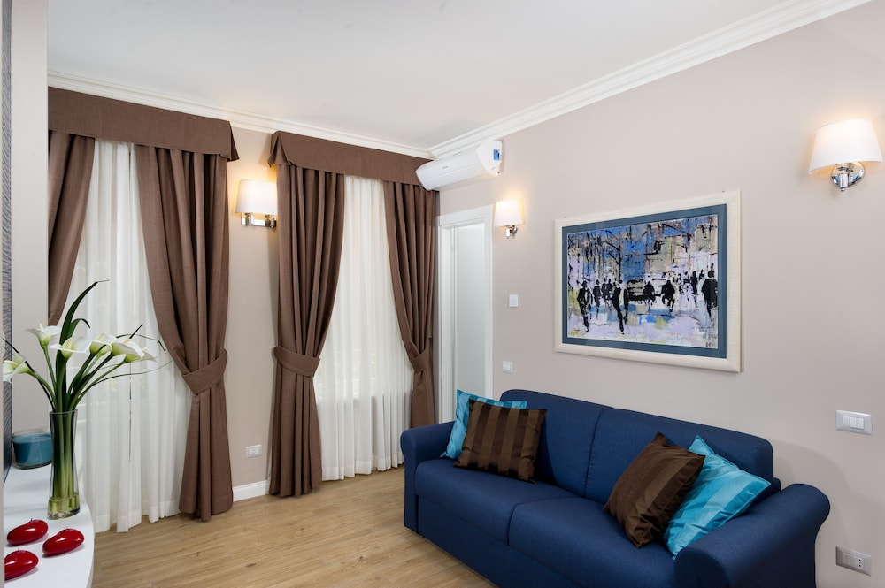 VICO ROOMS AND TERRACE 42/73