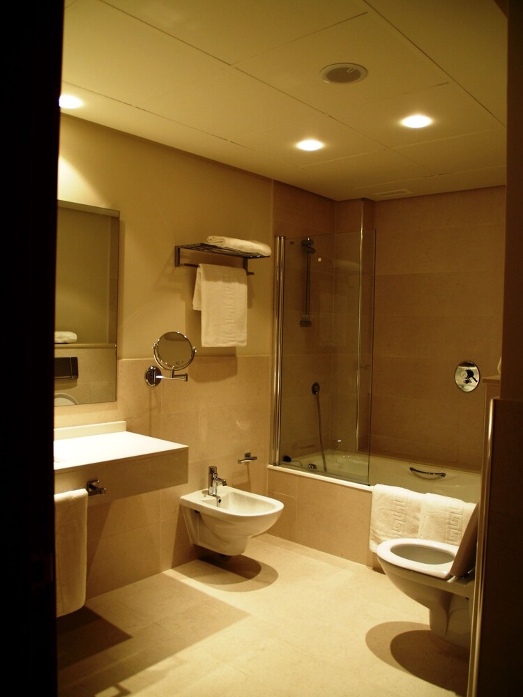 Maritimo Ris Hotel and Apartments 30/73