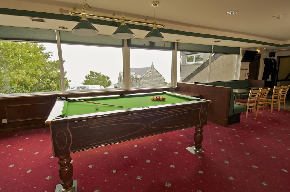 Cove Bay Hotel 54/60