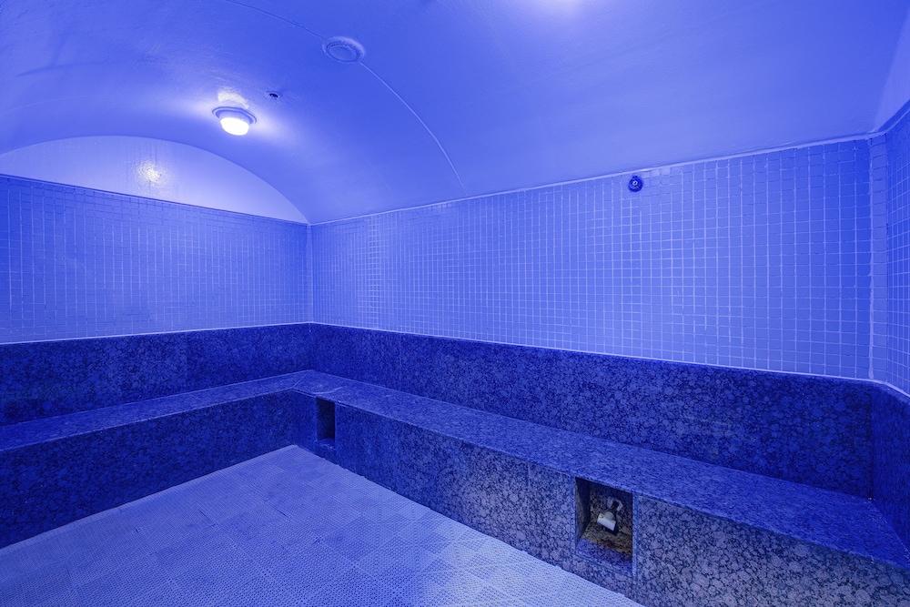 swimming pool spa