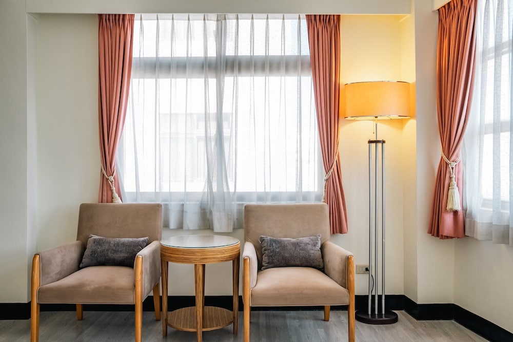 East Coast Hotel 52/71