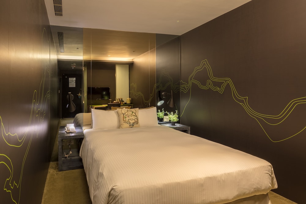 FINDERS HOTEL 18/50