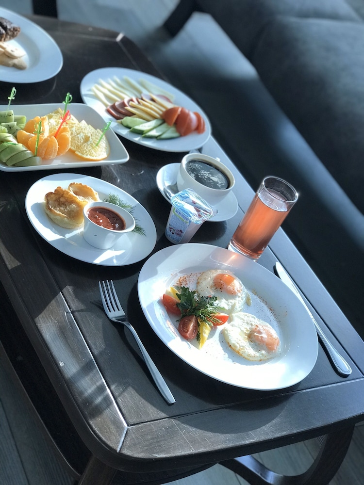 Astra Hotel 32/41