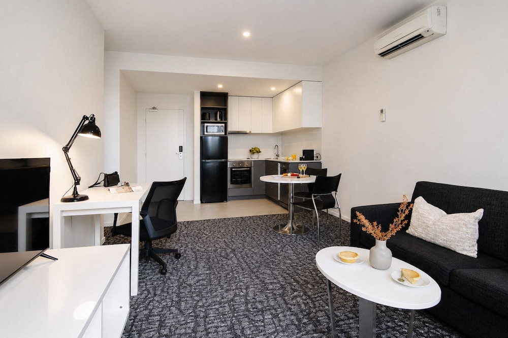 Punthill Oakleigh 31/50