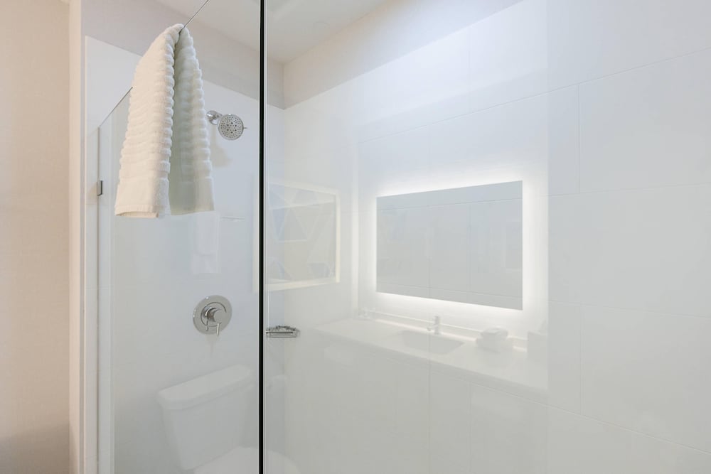 جناح بسرير كينج مع أريكة، Comfort Inn & Suites Gaylord 4/4