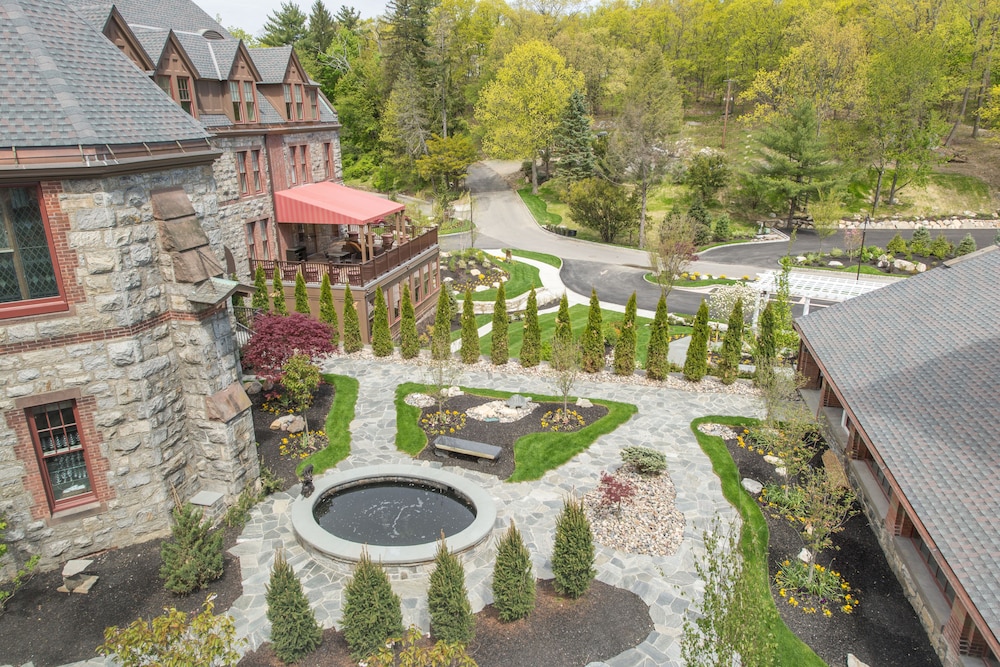 The Abbey Inn & Spa 51/56