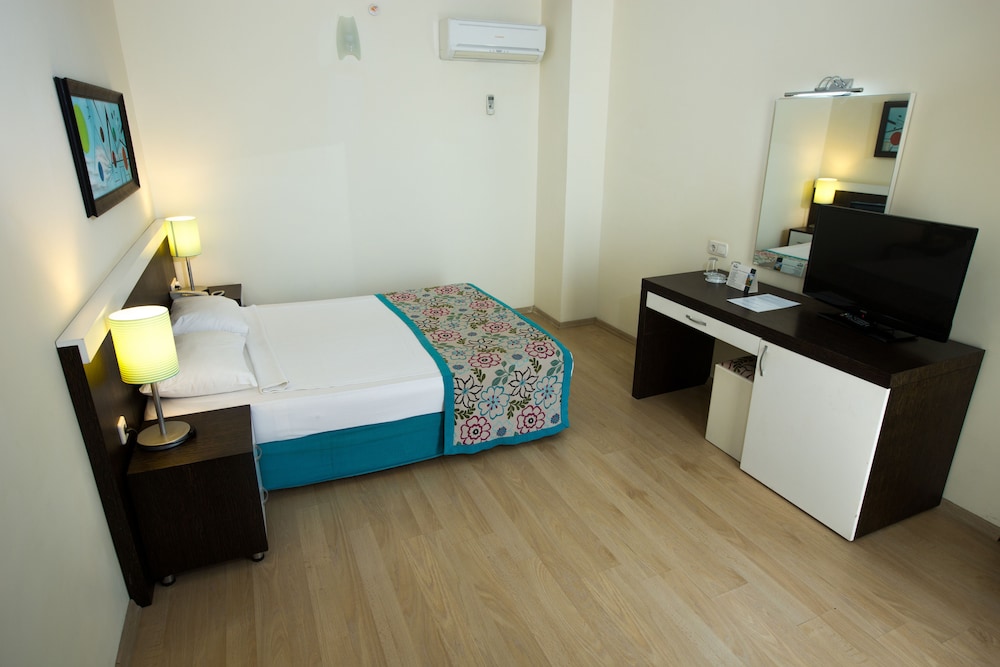 Dosi Hotel 10/50