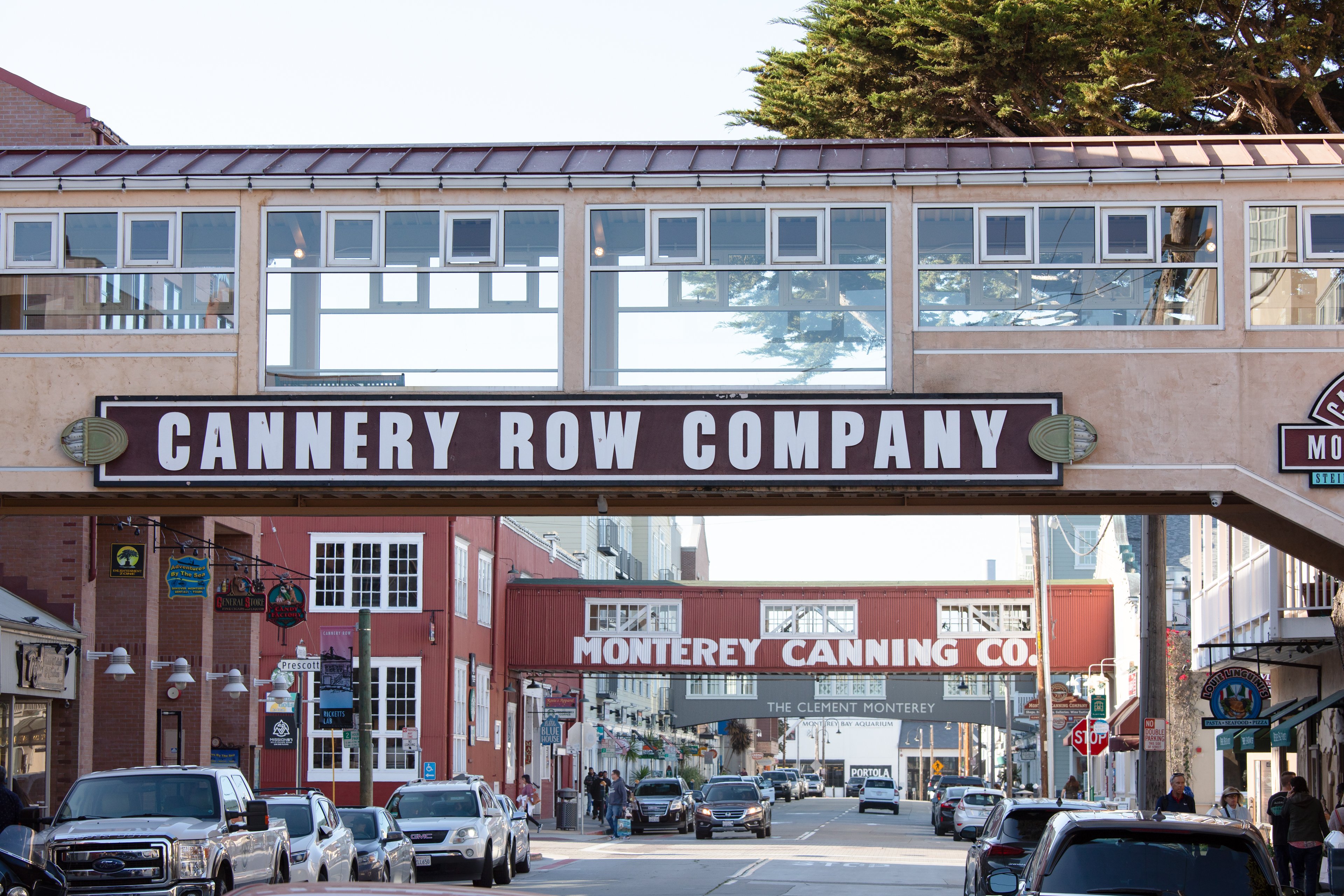 Holiday Inn Express Monterey Cannery Row 7/66