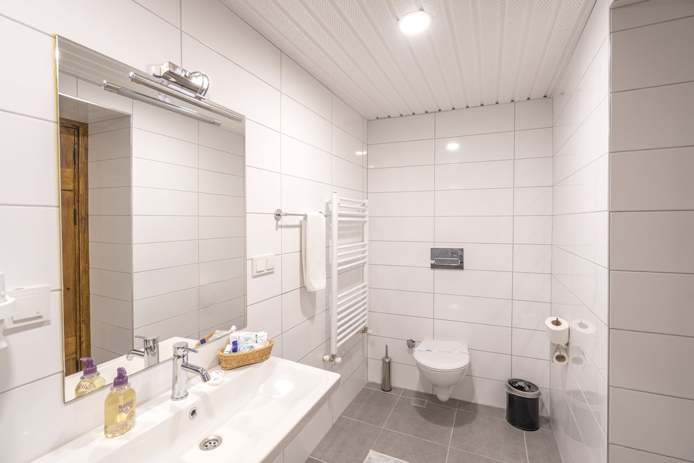 Avena Mountain Boutique Hotel 47/48
