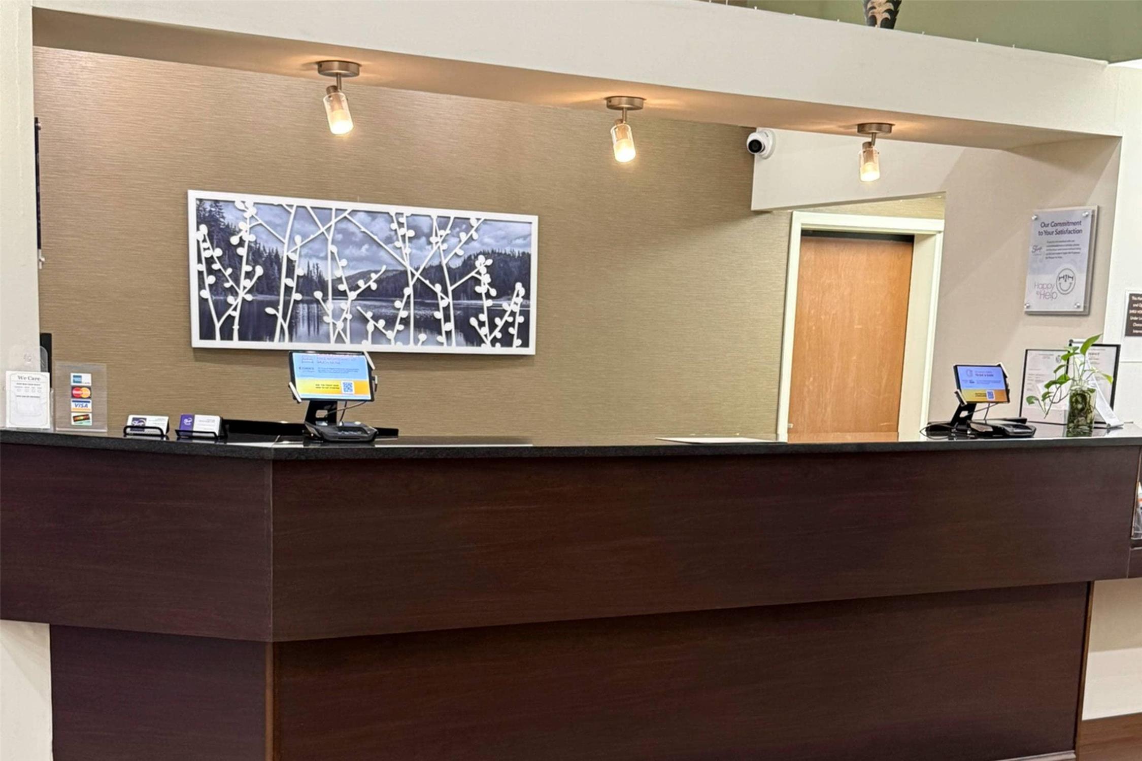 Sleep Inn & Suites Queensbury - Lake George 3/19