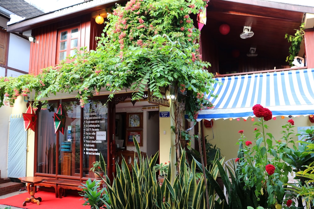 Apple Guesthouse 3/75