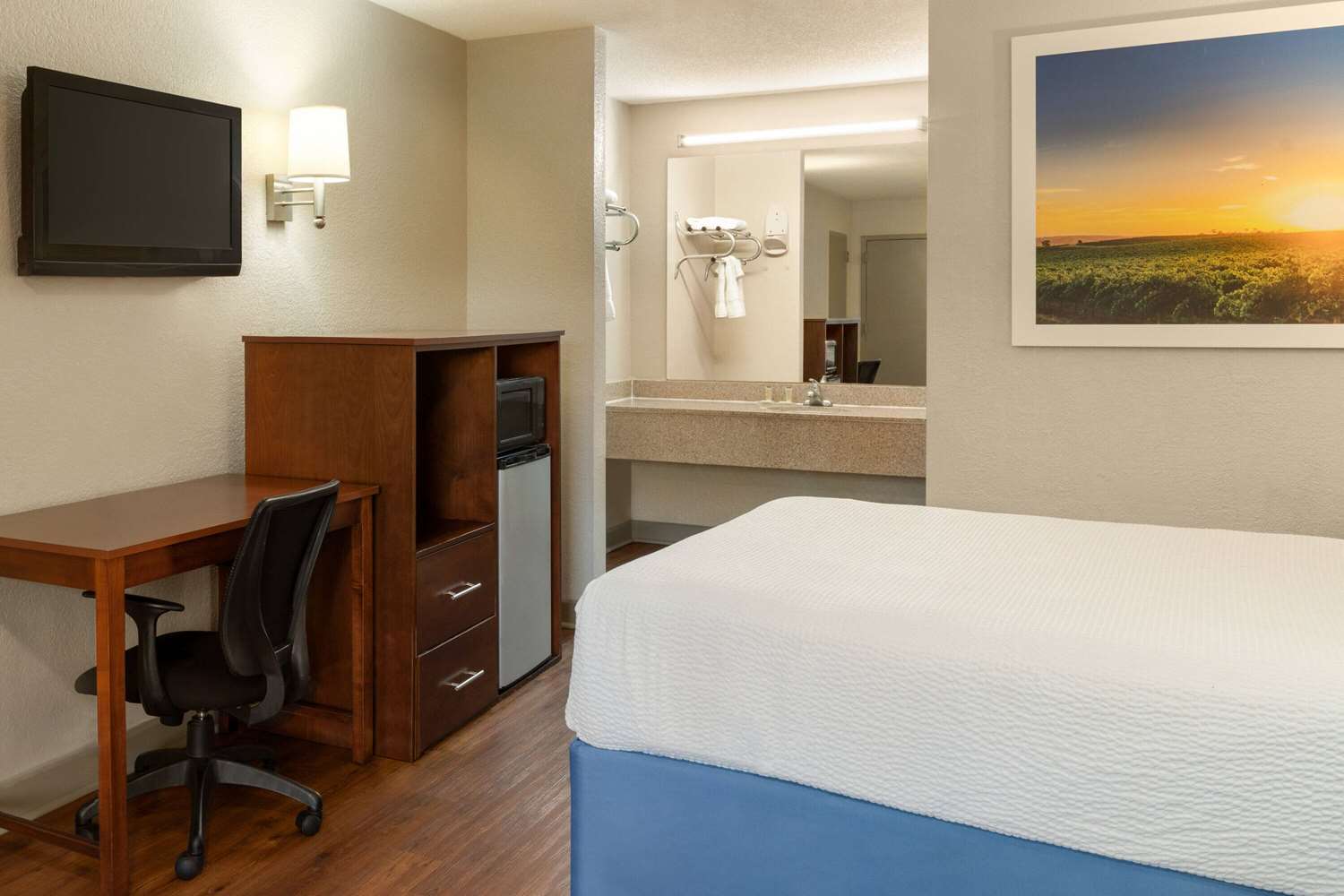 Days Inn by Wyndham Dillon 9/23