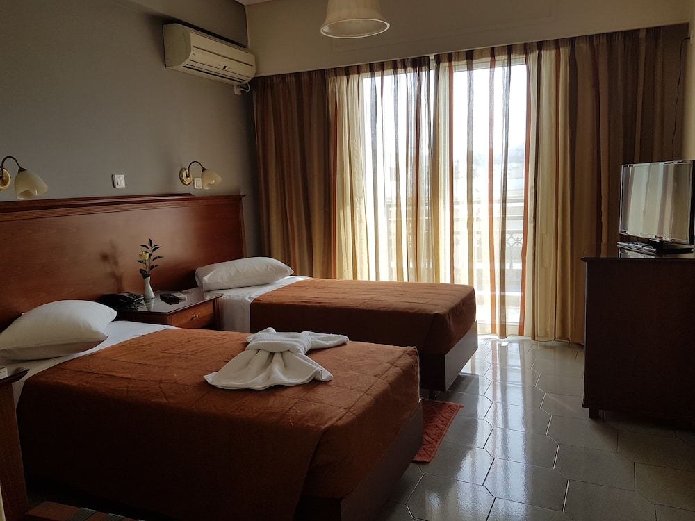 Apollo Hotel 15/34