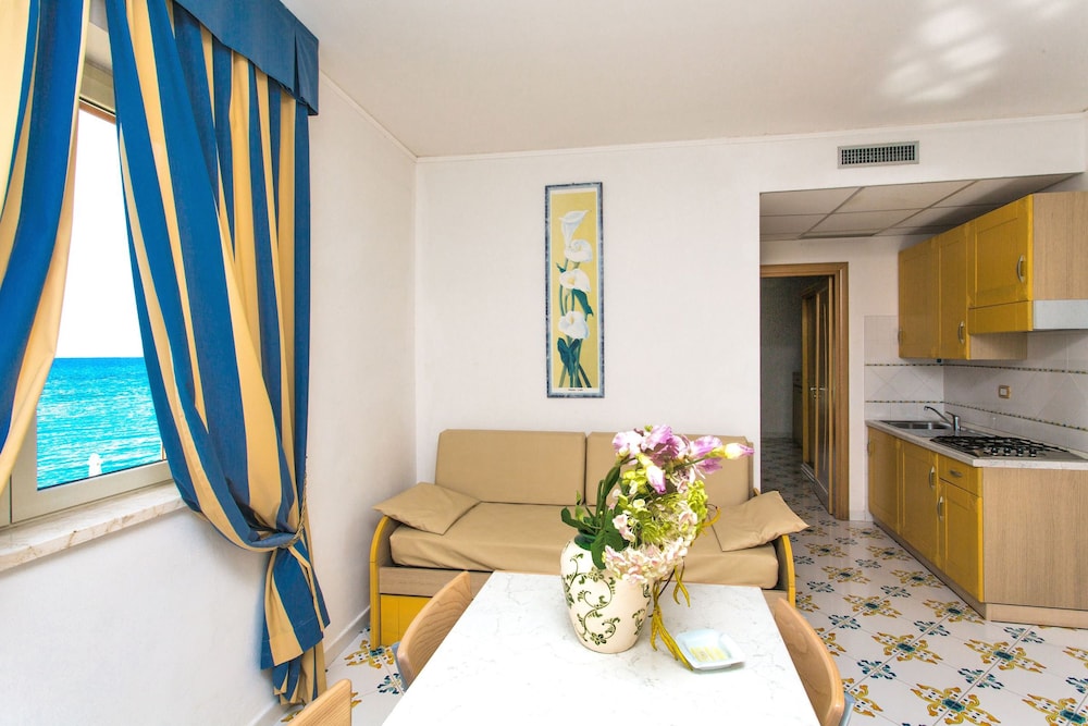 Club Residence La Castellana Mare 12/63