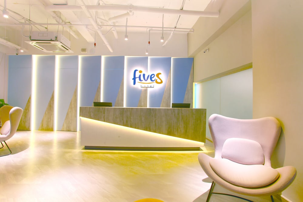 Fives Hotel DNP 2/17