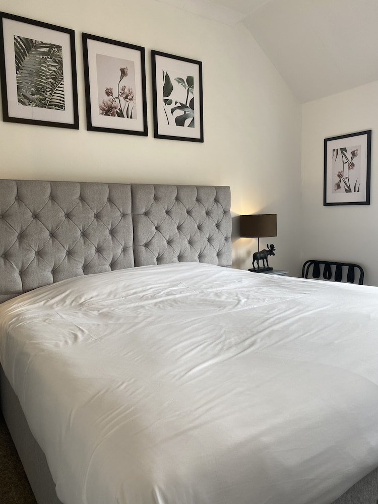 Castle Hotel 5/50