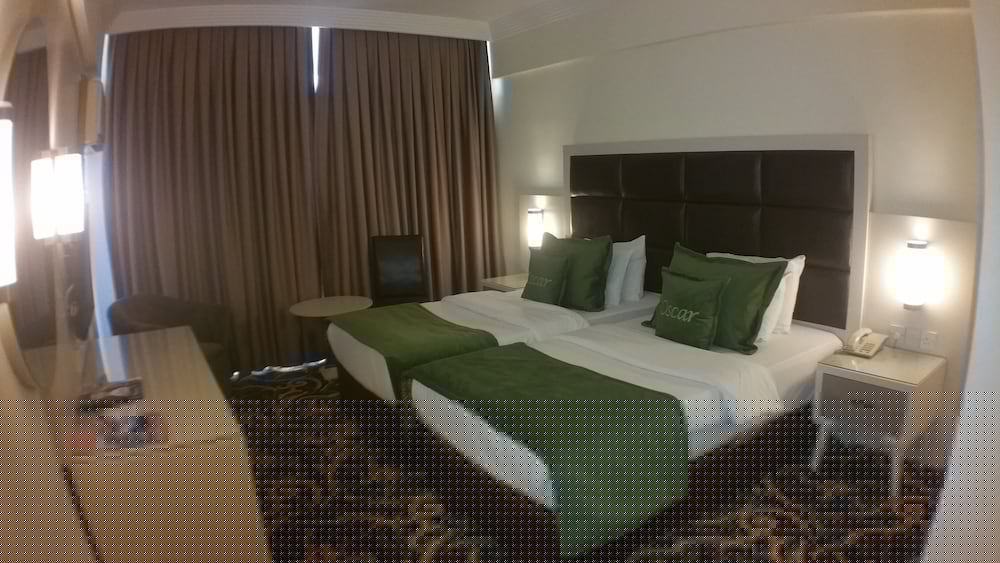 Oscar Resort 7/50