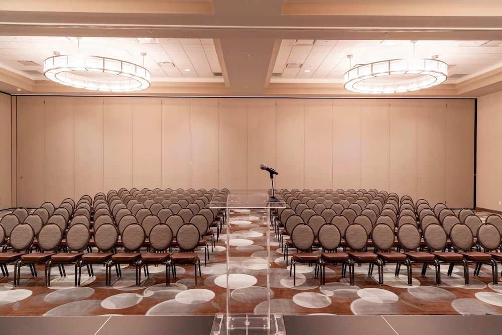RESIDENCE INN CLEVELAND AVON AT THE EMERALD EVENT CENTER 26/53