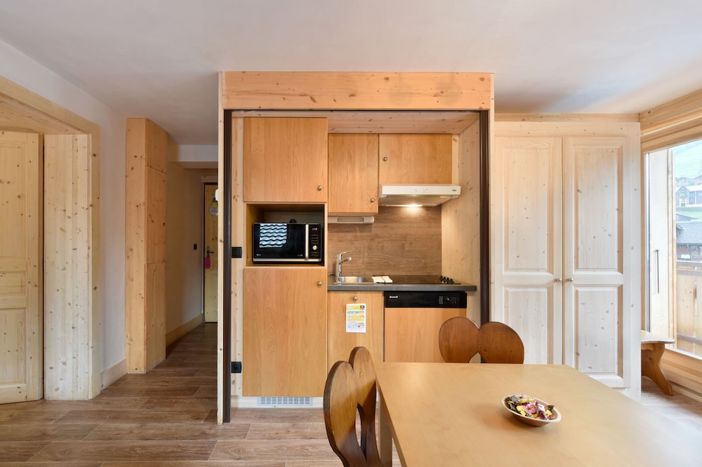Loc Hotel Alpen Sports 38/50