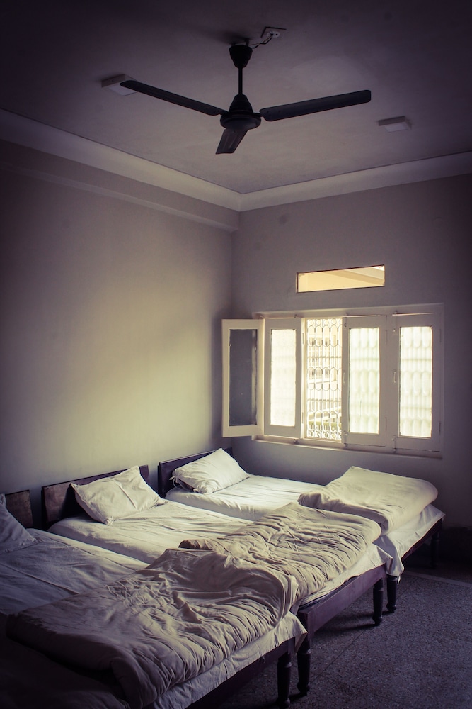 Hotel Anand Palace 5/40