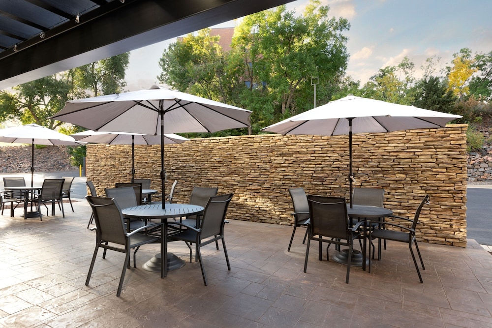 Fairfield Inn and Suites by Marriott Denver Southwest/Lakewood 28/40