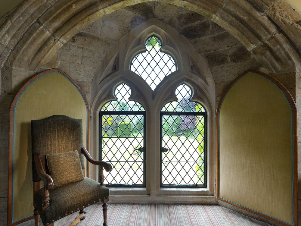 Amberley Castle 25/50