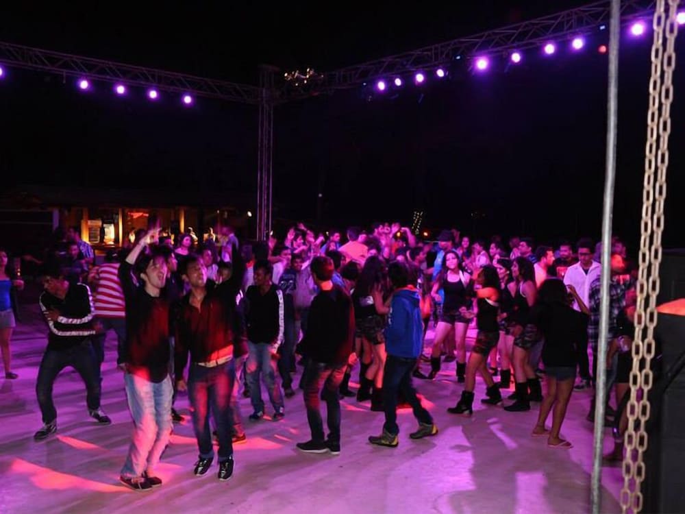 Marquis Beach Resort 50/50