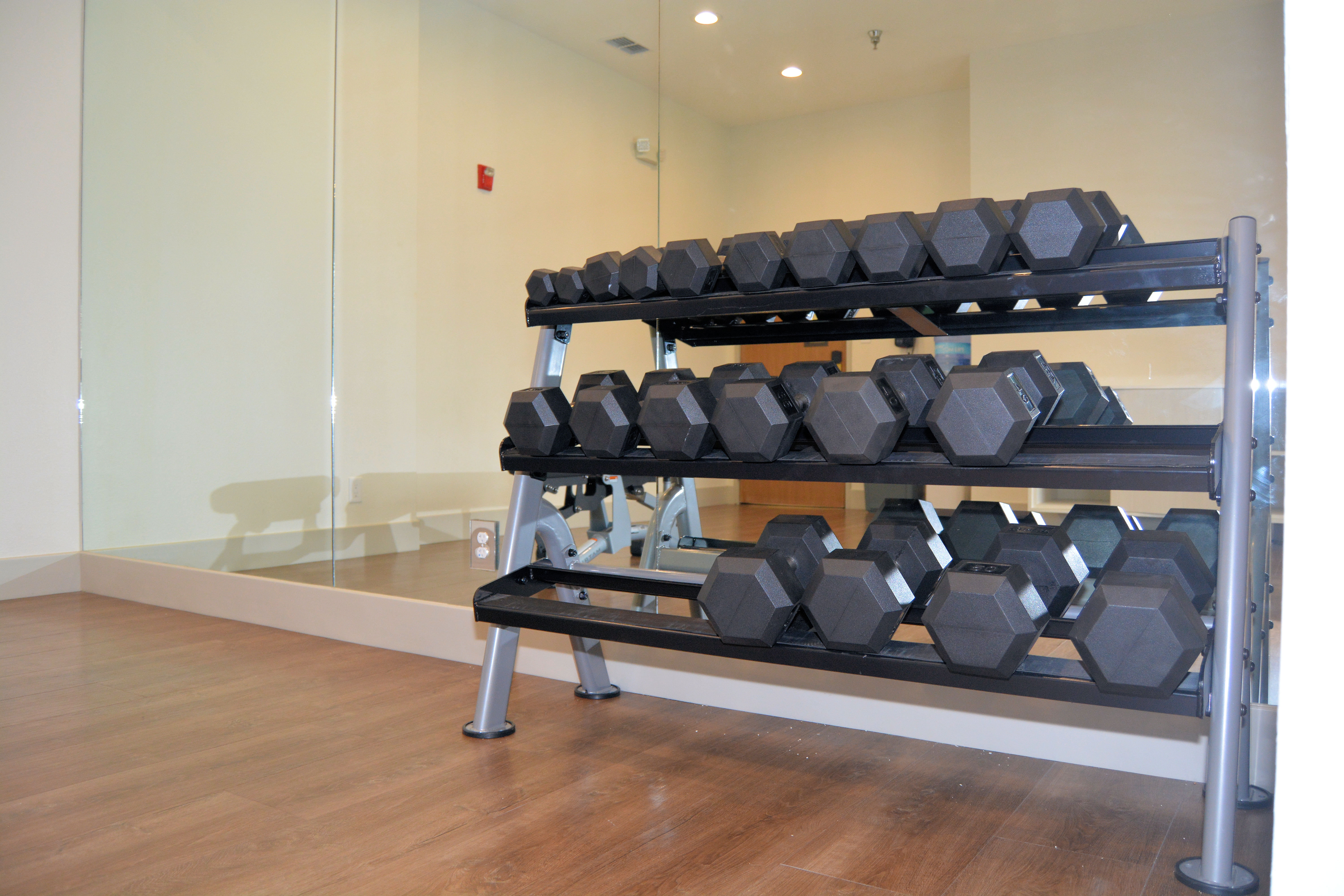 Holiday Inn Express And Suites 40/50