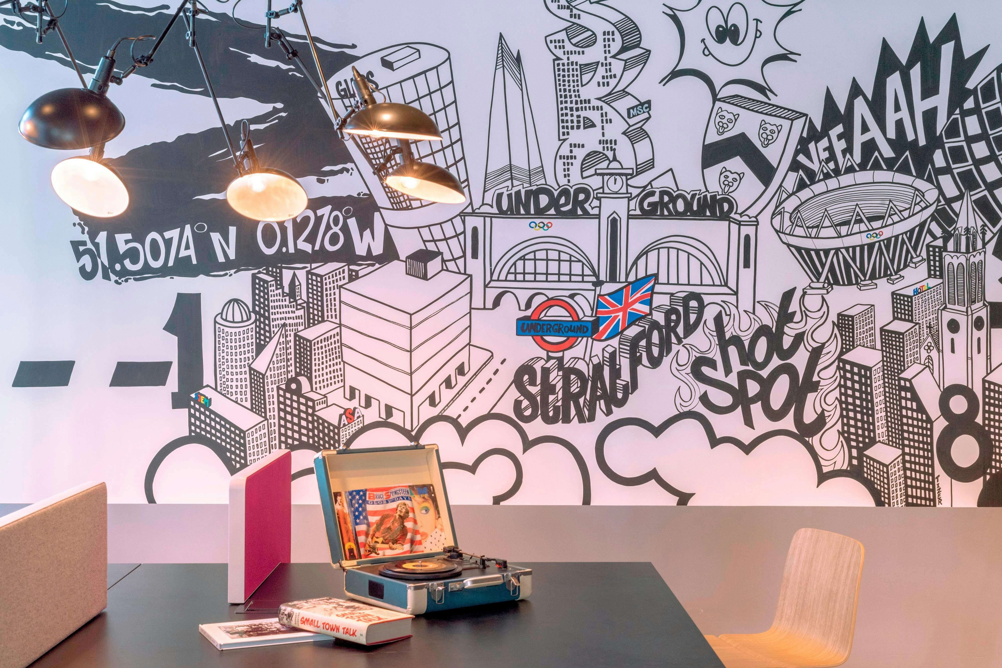 MOXY LONDON STRATFORD 30/42