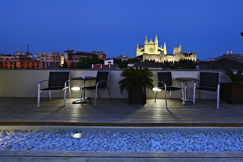 Petit Palace Hotel Tres 68/70