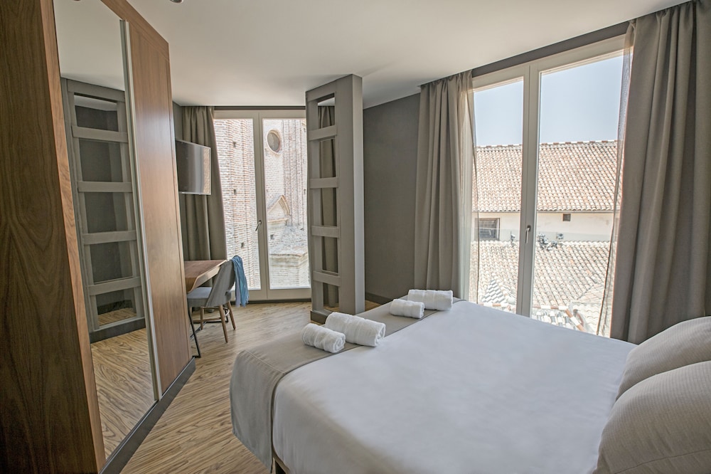Malaga Premium Hotel 24/70